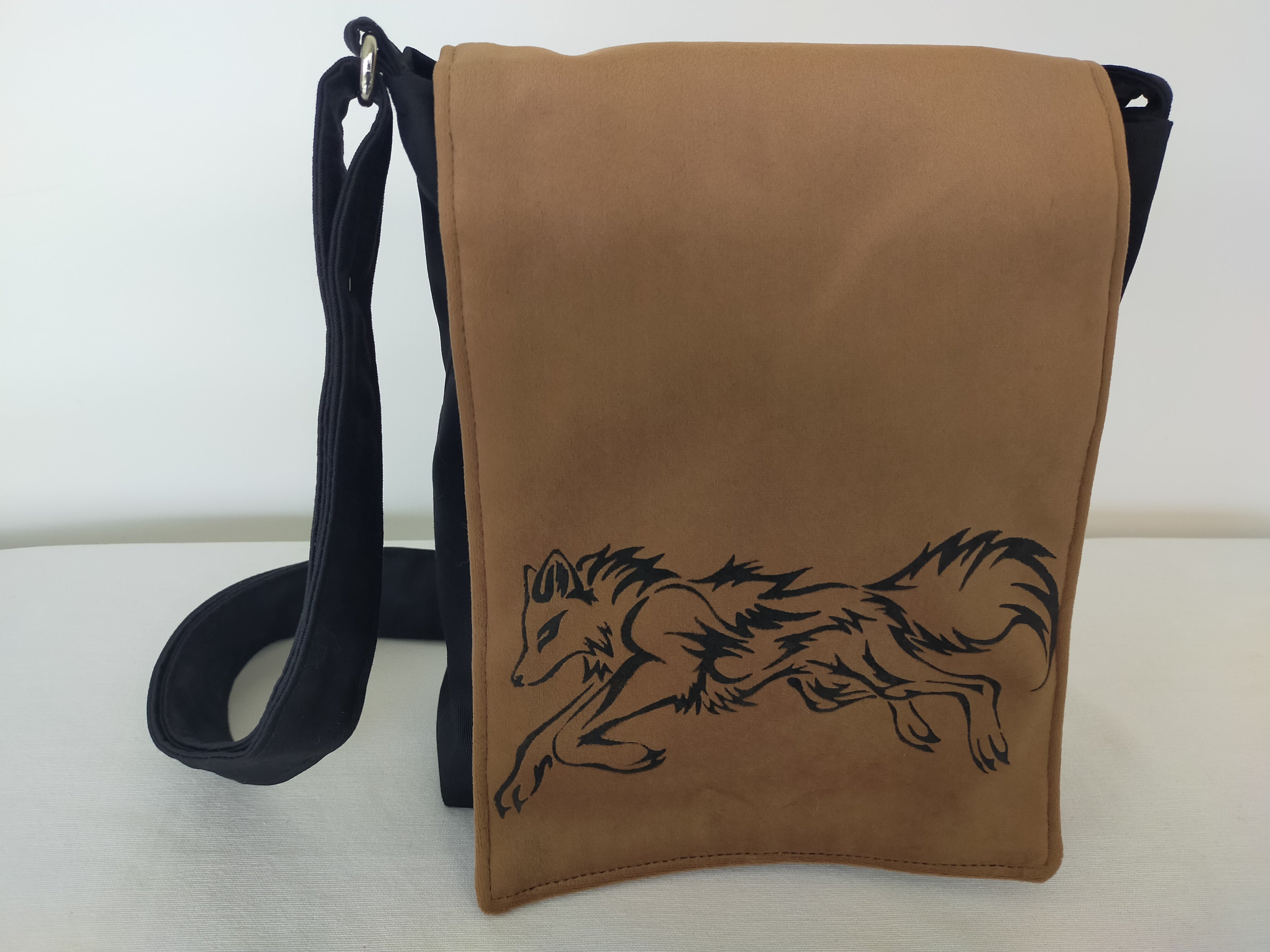 Sacoche Loup Orion Couleur camel